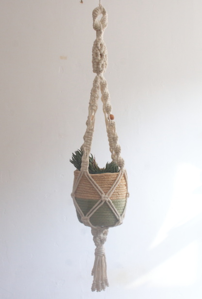 planthanger,cream,macrame,handmade,off-white